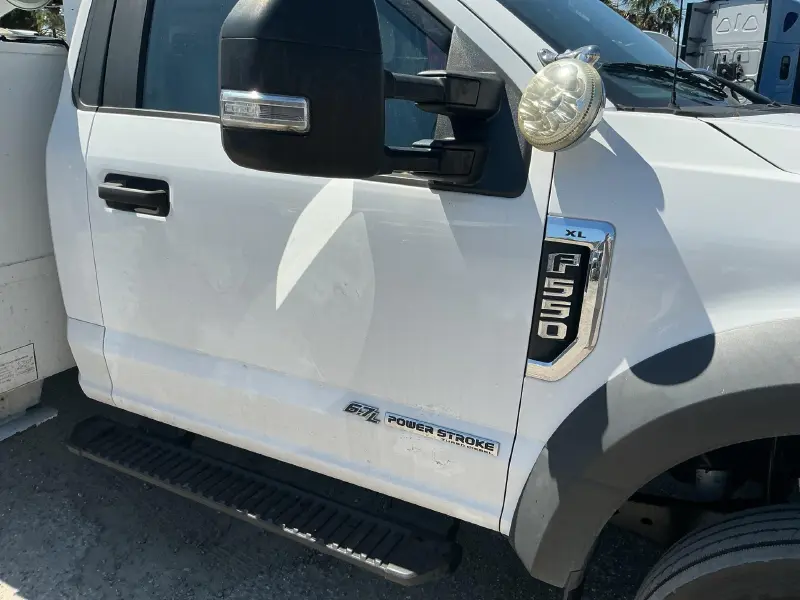 2017 FORD F550