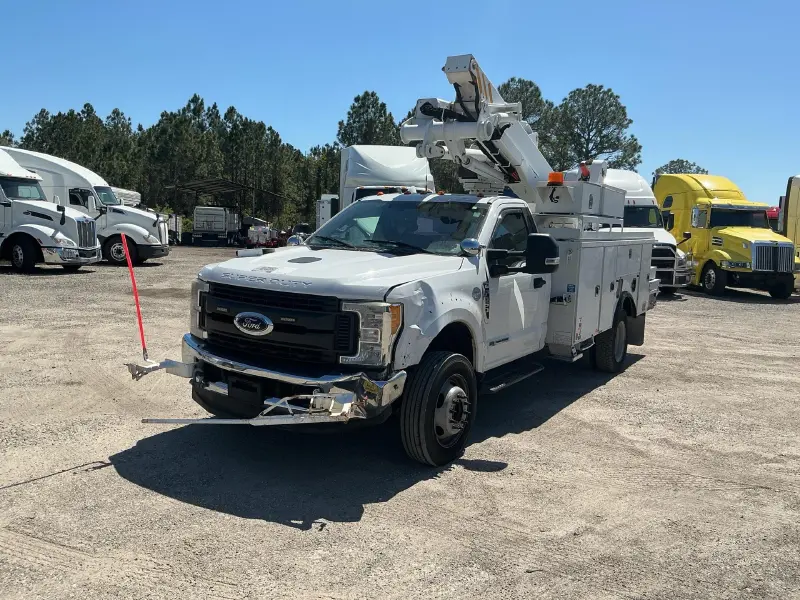 2017 FORD F550