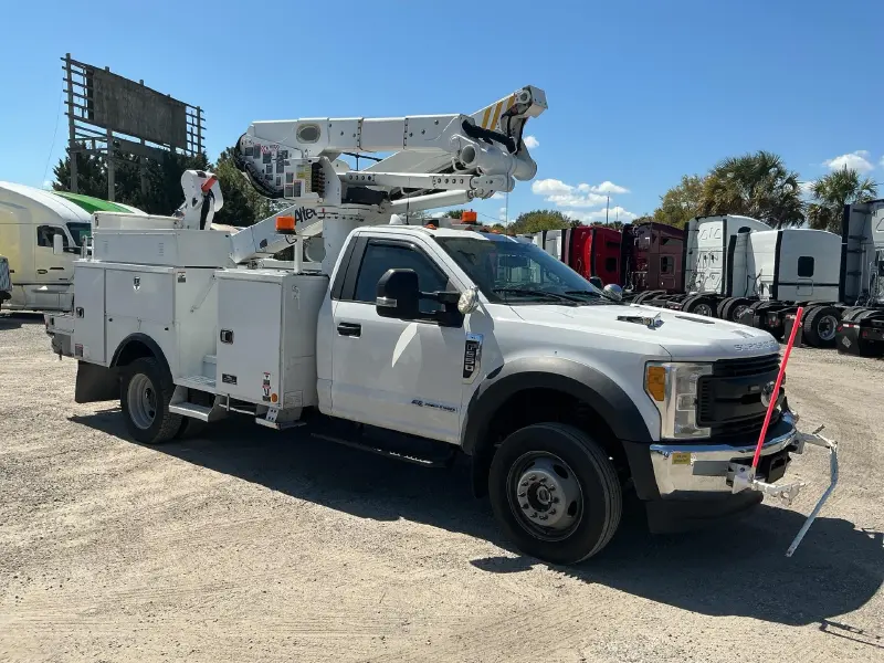 2017 FORD F550