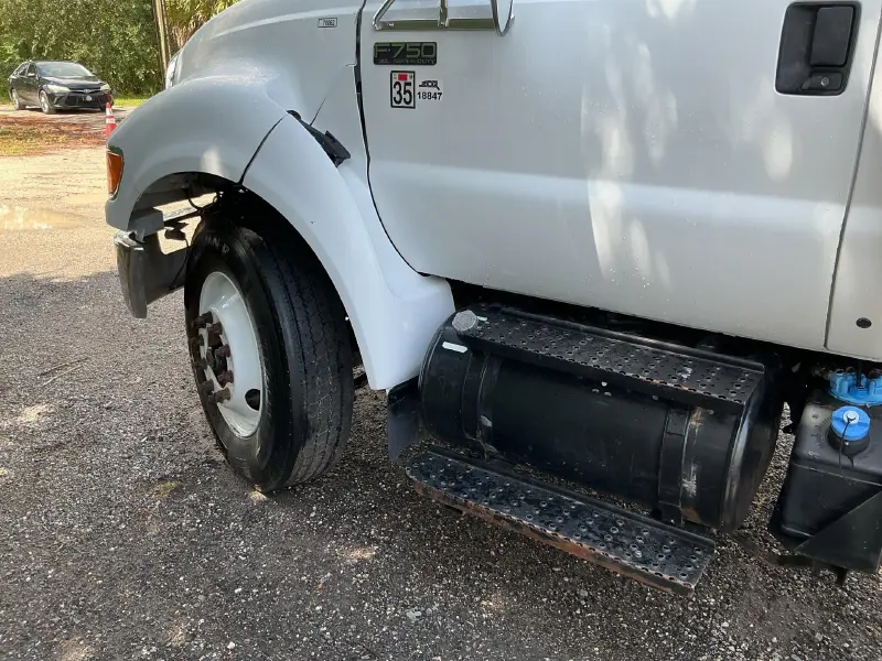 2015 FORD F750