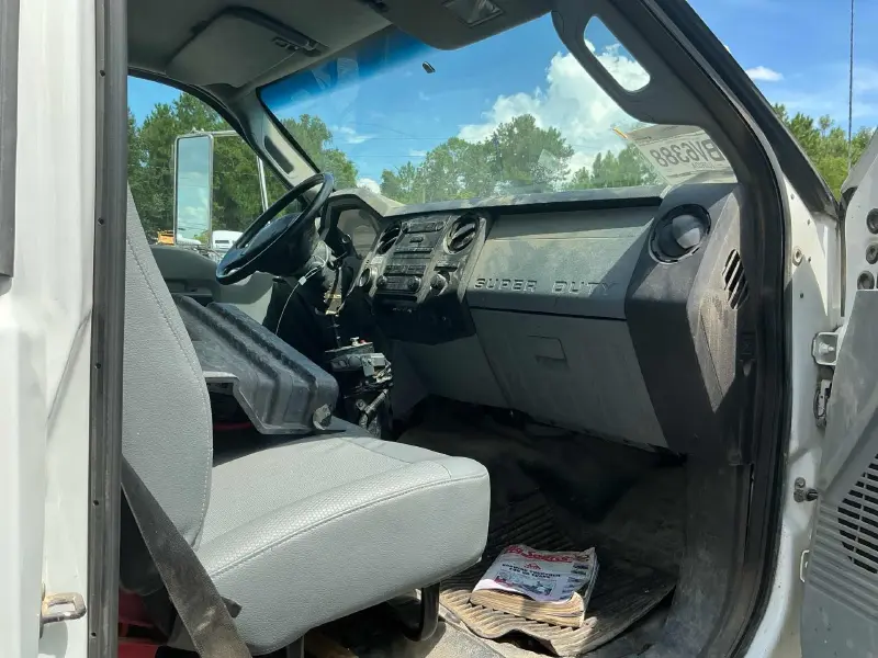 2015 FORD F750