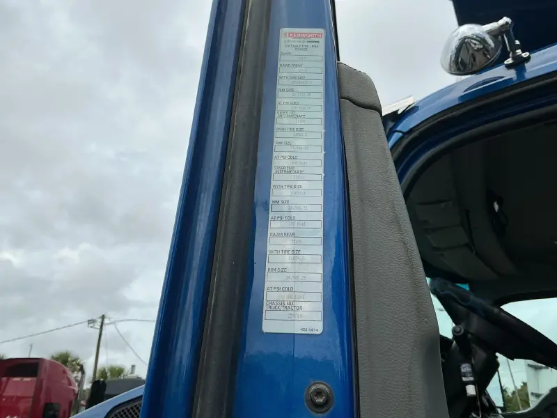 2018 KENWORTH T880
