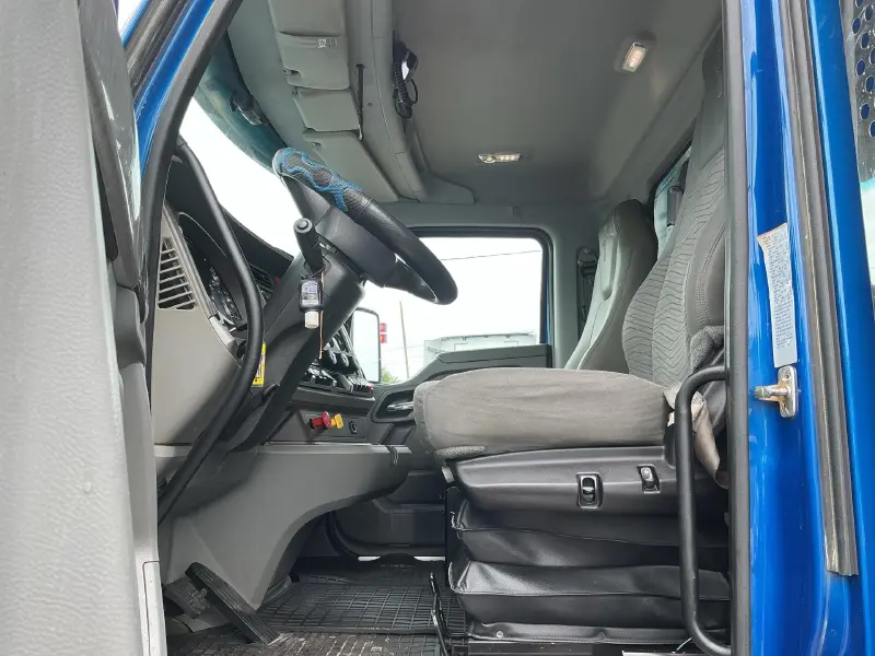 2018 KENWORTH T880
