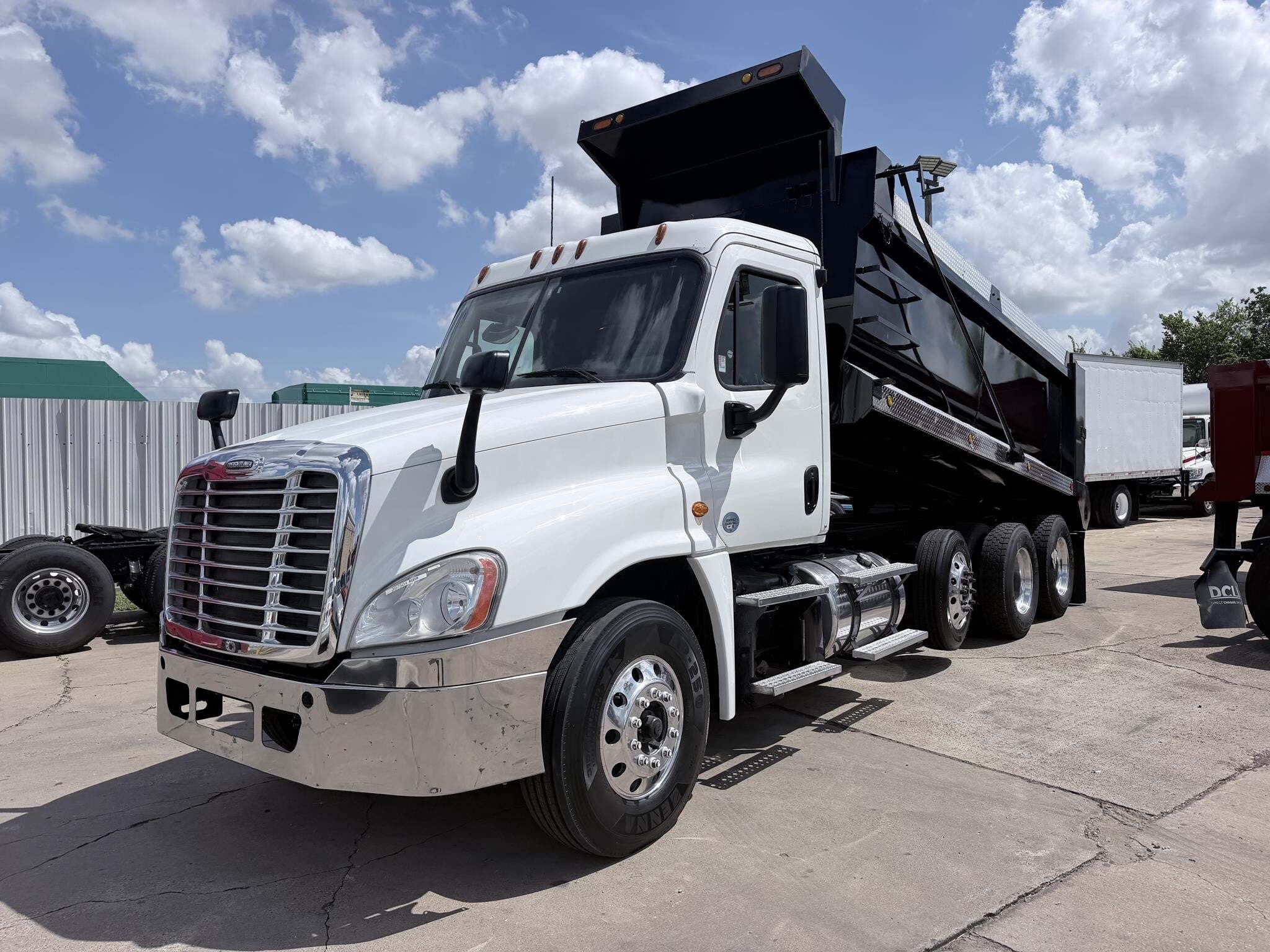 2016 FREIGHTLINER CASCADIA 125 in Houston, TX