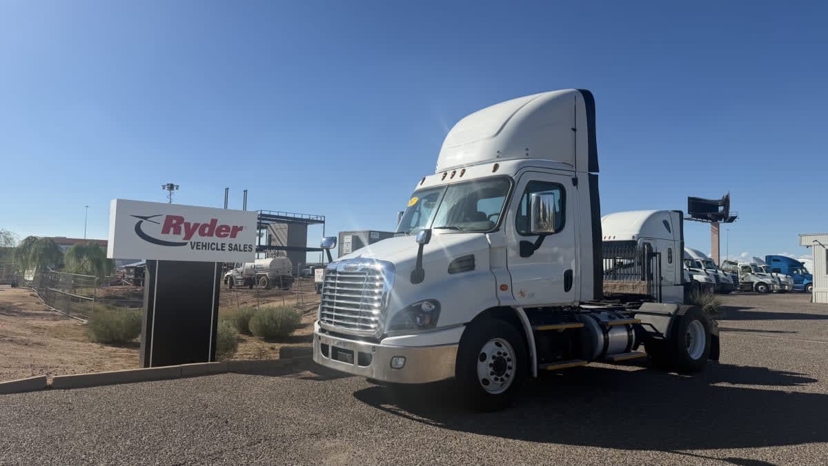 2017 FREIGHTLINER CASCADIA 113 in Phoenix, AZ