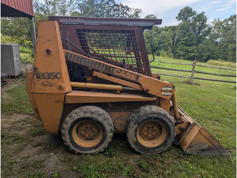 1989 CASE 1835