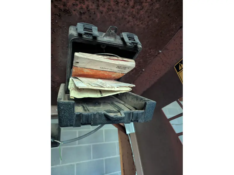 1989 CASE 1835