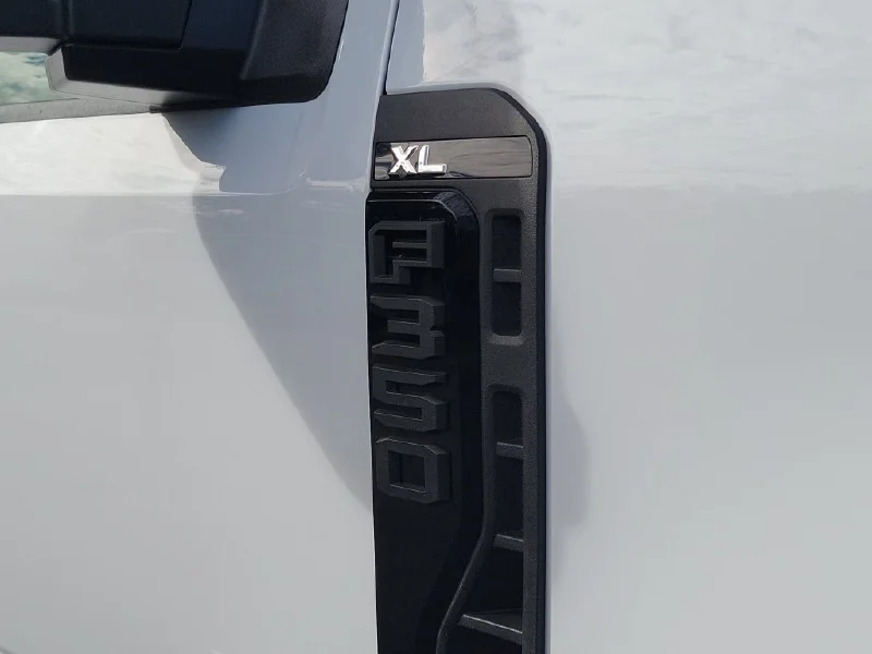 2027 FORD F350