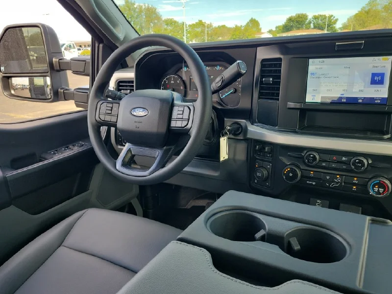 2027 FORD F350