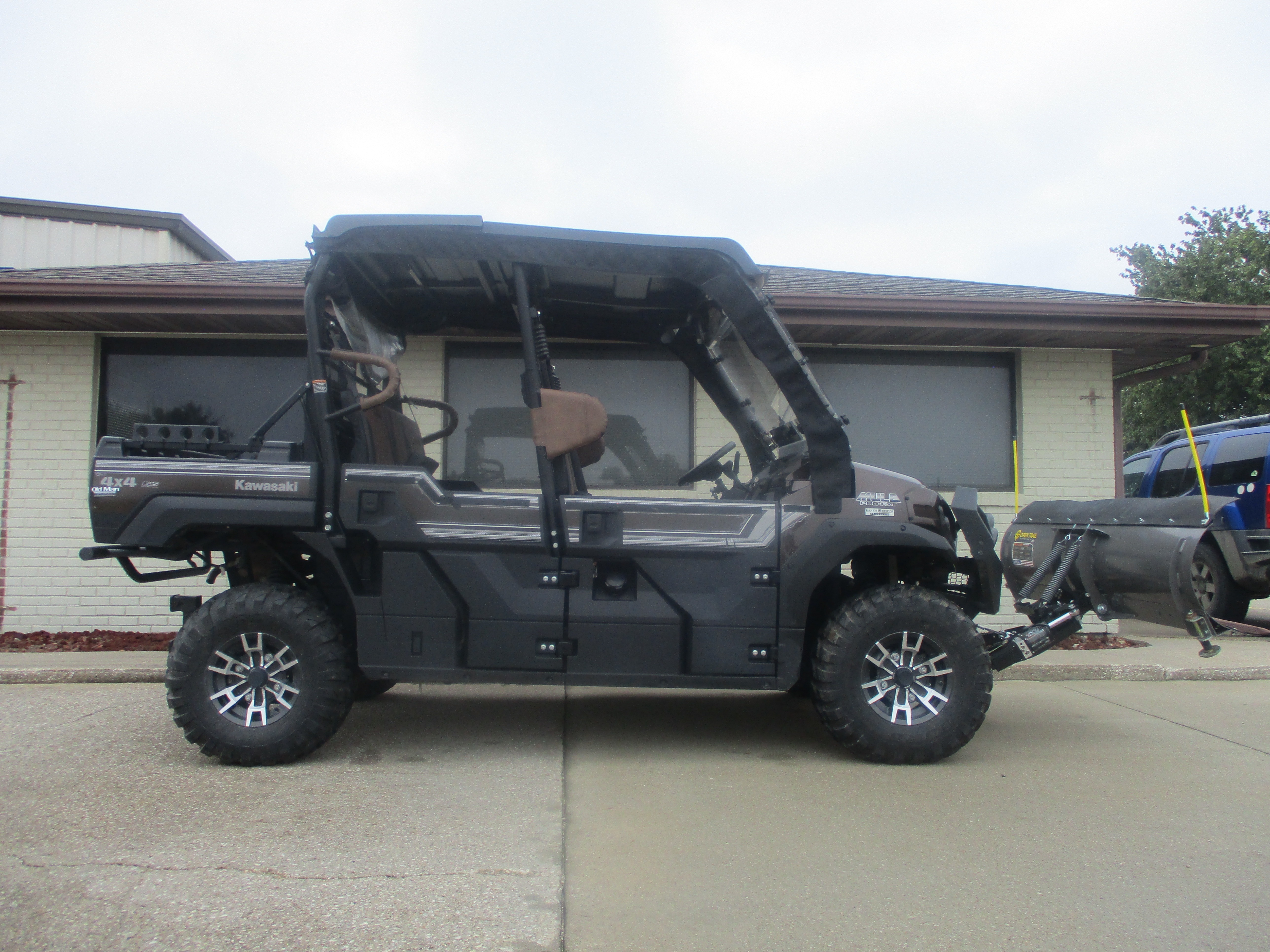 2023 Kawasaki MULE PRO-FXT Ranch Edition Platinum in winterset IA
