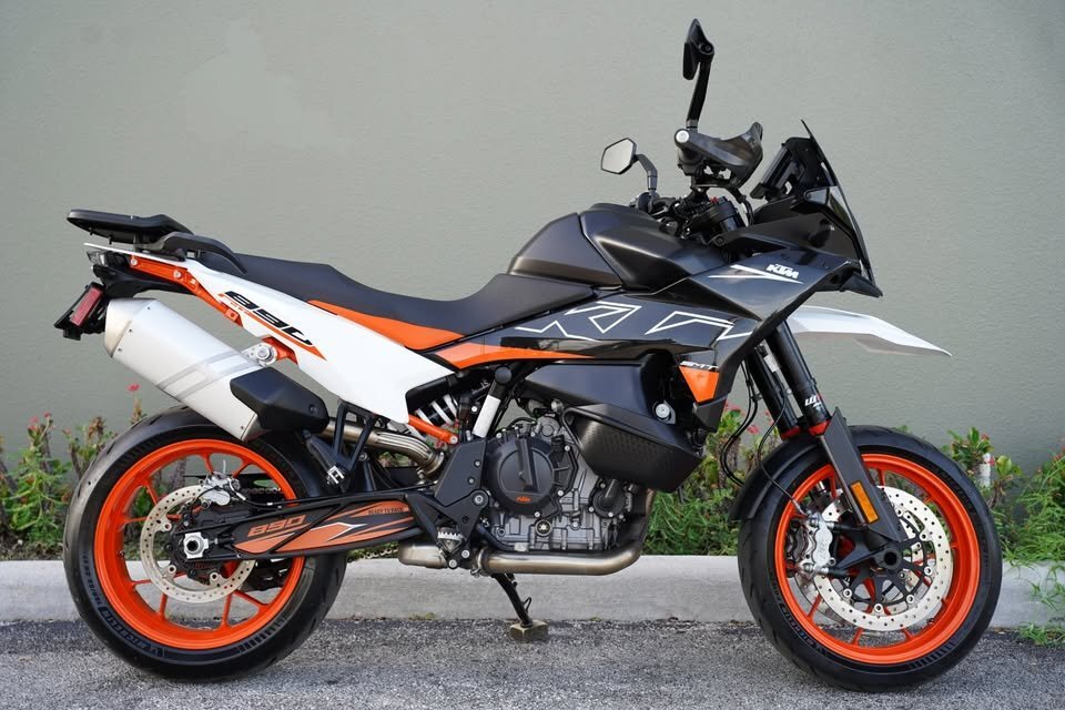 2024 KTM 890 SMT 890 in North Miami Beach, FL