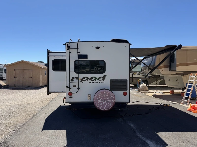 2021 FOREST RIVER R-POD 202