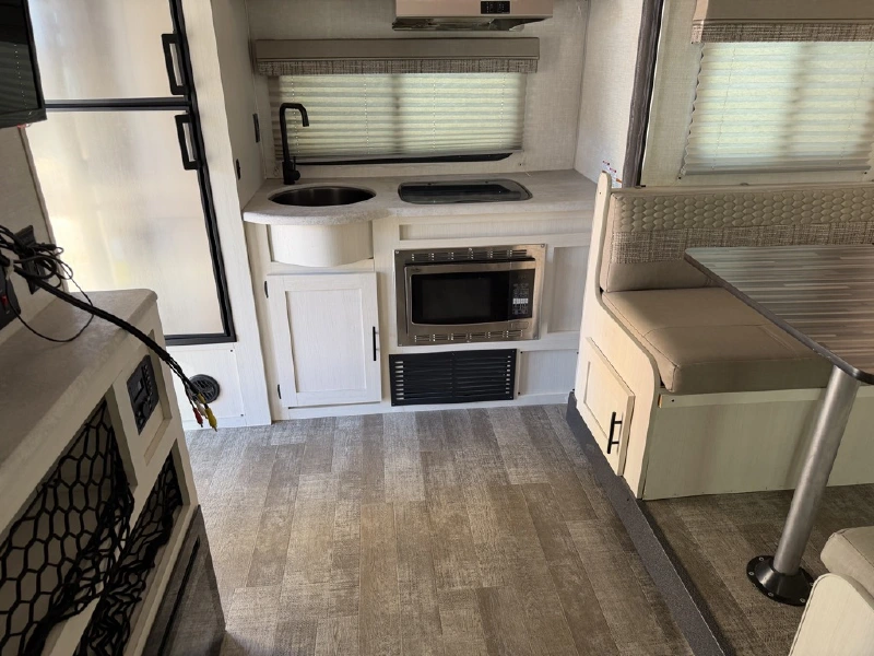 2021 FOREST RIVER R-POD 202