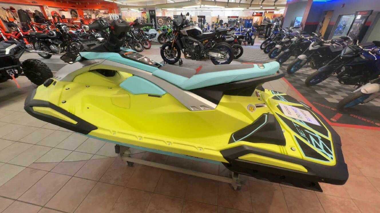 A photo of this 2025 Yamaha JETBLASTER PRO 2-LUNAR