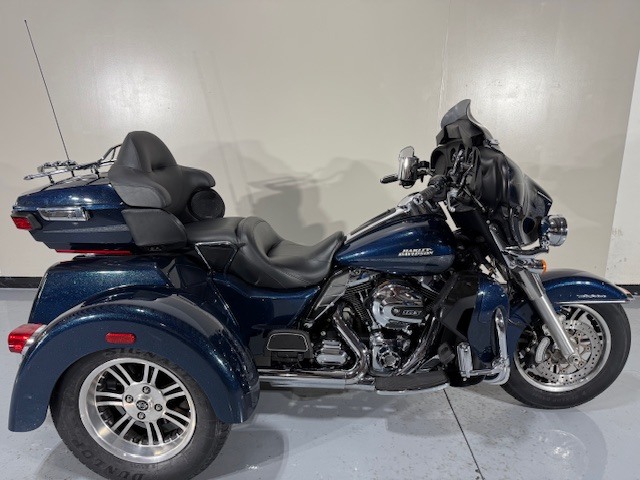2016 Harley-Davidson TRI GLIDE ULTRA CLASSIC ULTRA CLASSIC in Durham, NC