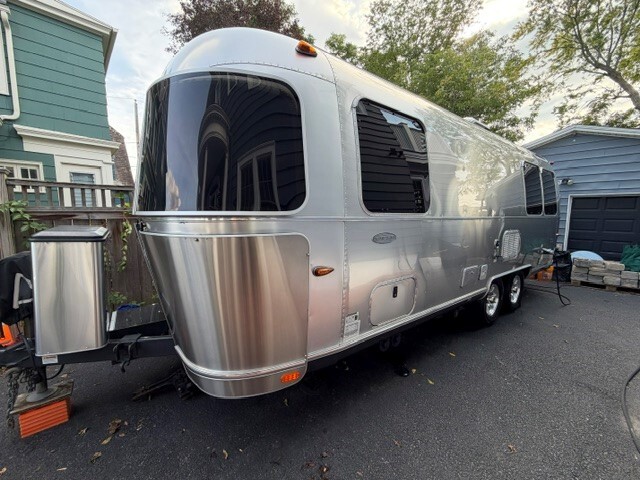 2015 Airstream FLYING CLOUD 25FB TWIN in syracuse NY