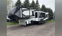 2018 Grand Design MOMENTUM 399TH RV