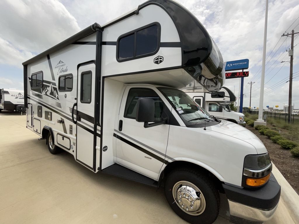 2027 East To West Entrada 210NSC in buda TX
