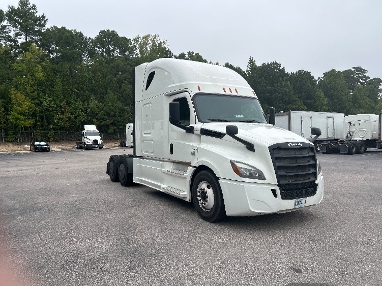 2020 FREIGHTLINER CASCADIA 126 in Garner, NC