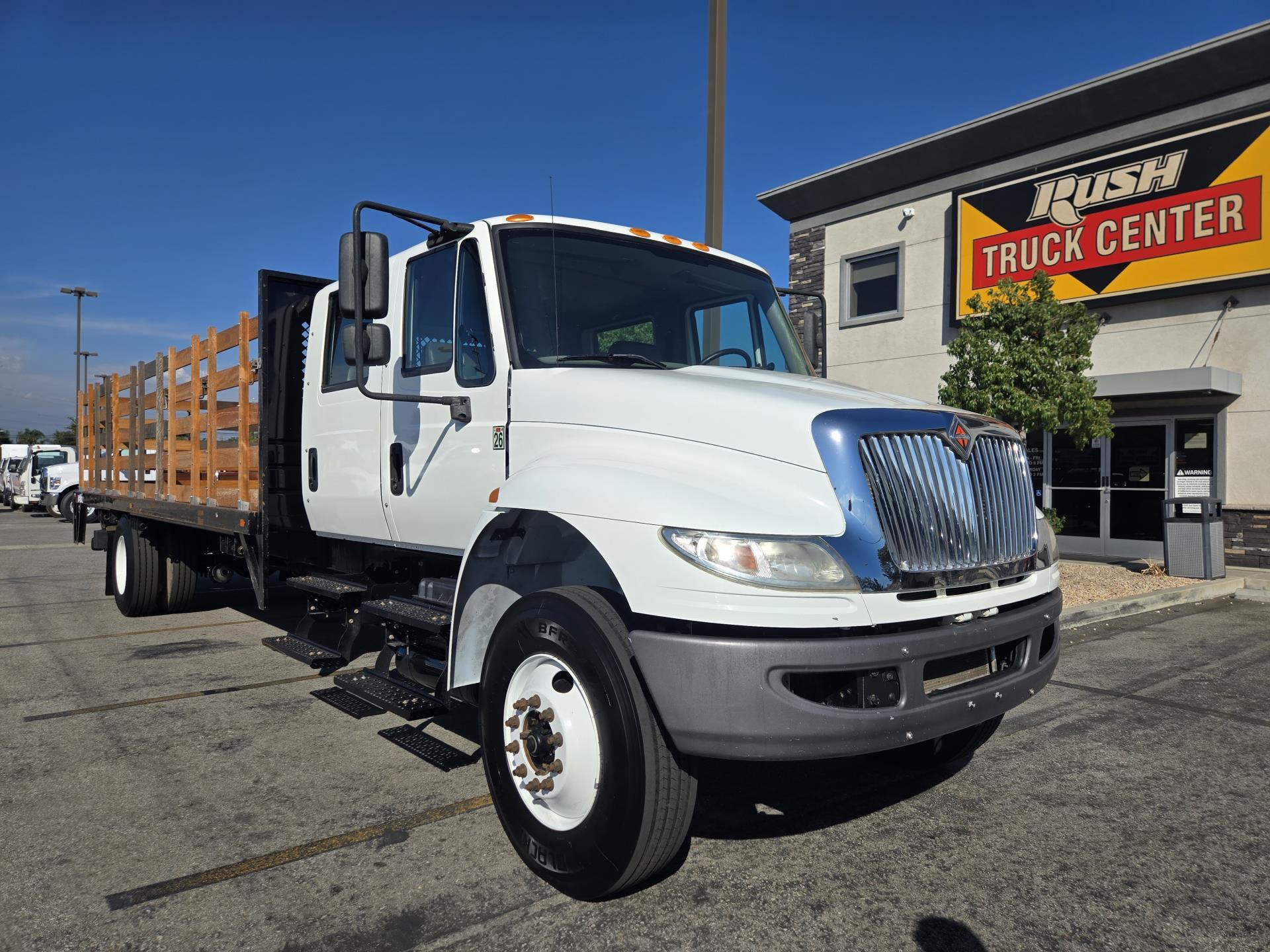 2019 INTERNATIONAL 4300 in Whittier, CA