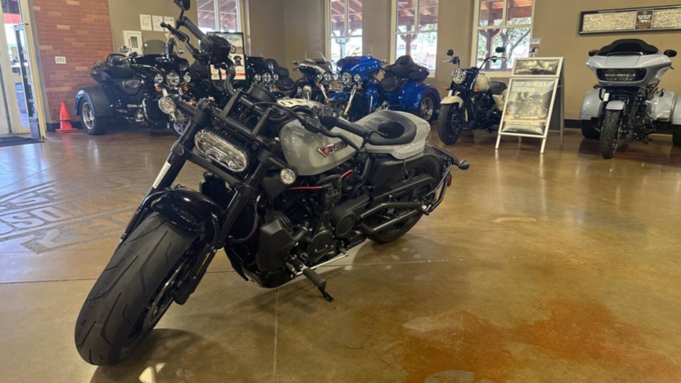 A photo of this 2025 Harley-Davidson  Sportster S