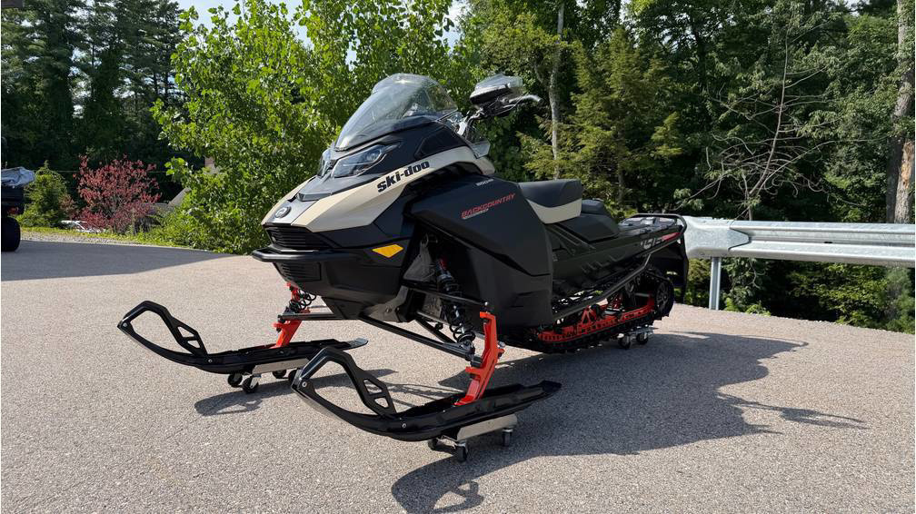 2027 Ski-Doo Backcountry Adrenaline 850 E-TEC 146 1.5 43" in milford NH