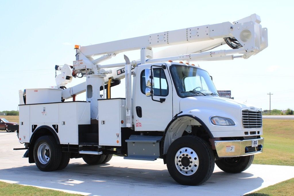 2020 Freightliner M2 4x4 / Terex TL60 in Bryan, TX