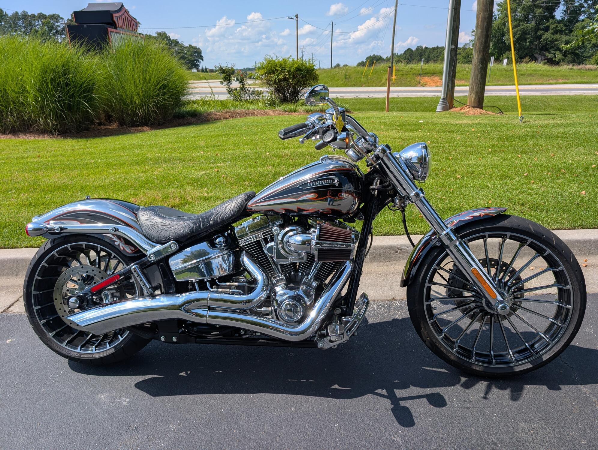 2014 Harley-Davidson CVO Breakout CVO in Newnan, GA