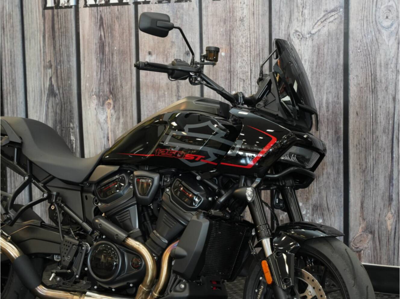 A photo of this 2025 Harley-Davidson Pan America 1250 ST