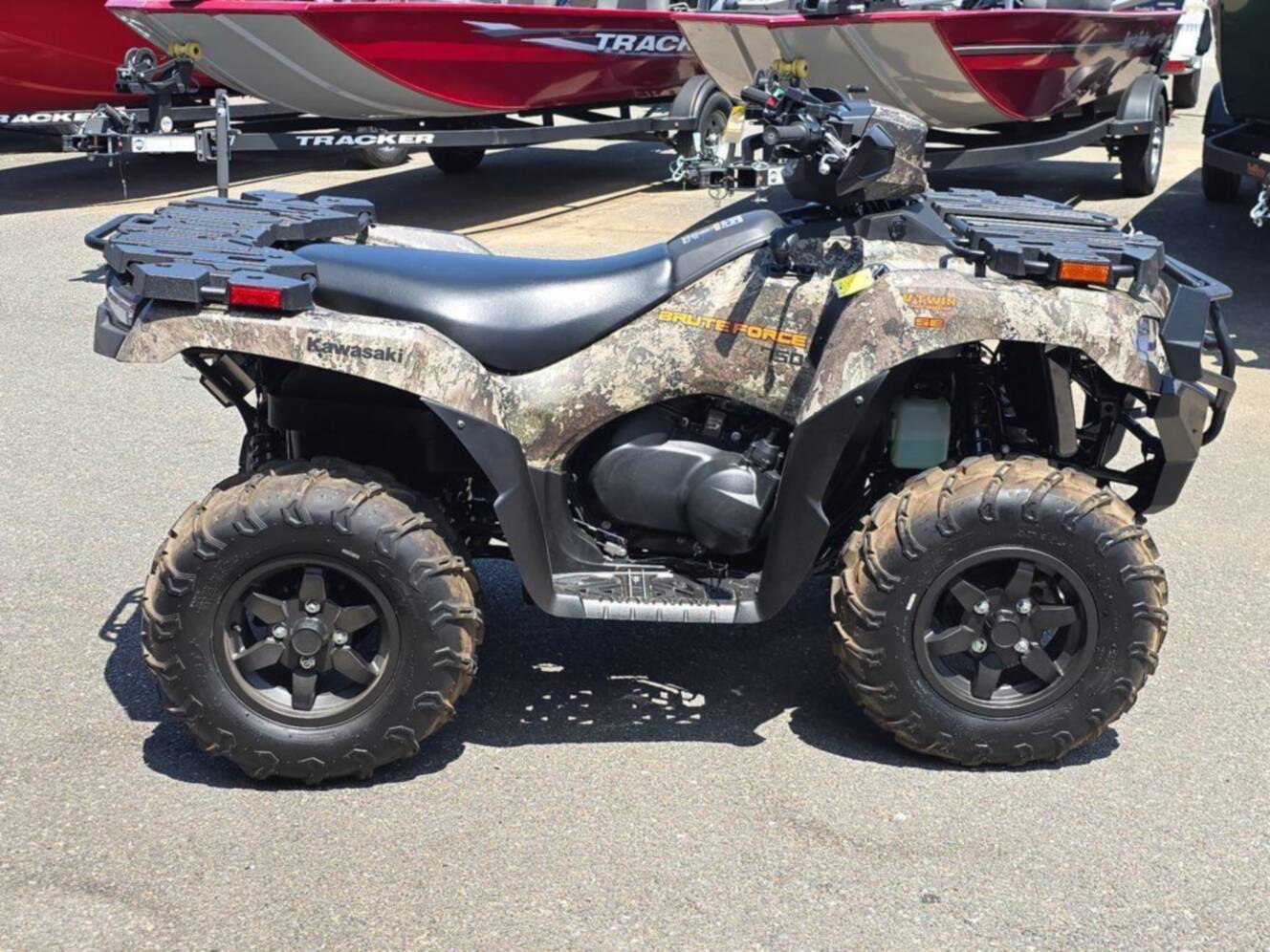 A photo of this 2026 Kawasaki Brute Force® 750 SE EPS Camo