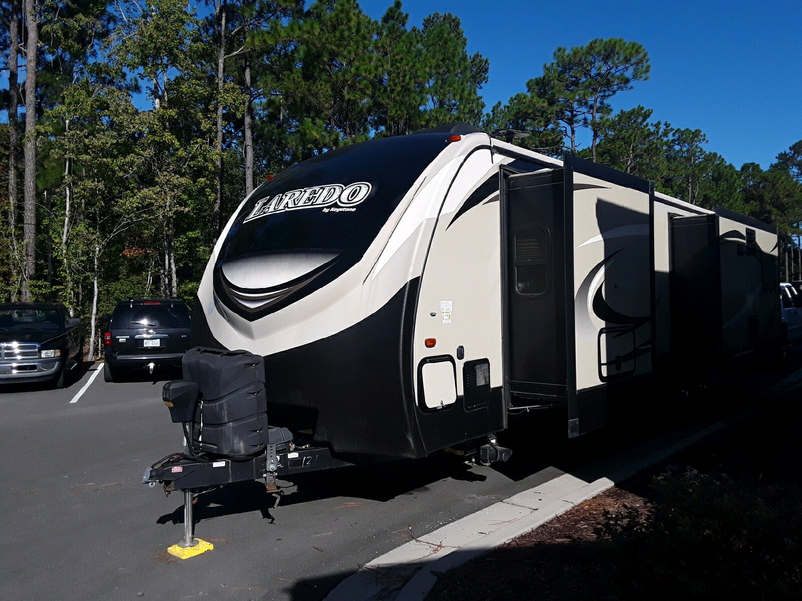 2019 Keystone KEYSTONE LAREDO 330RL RV
