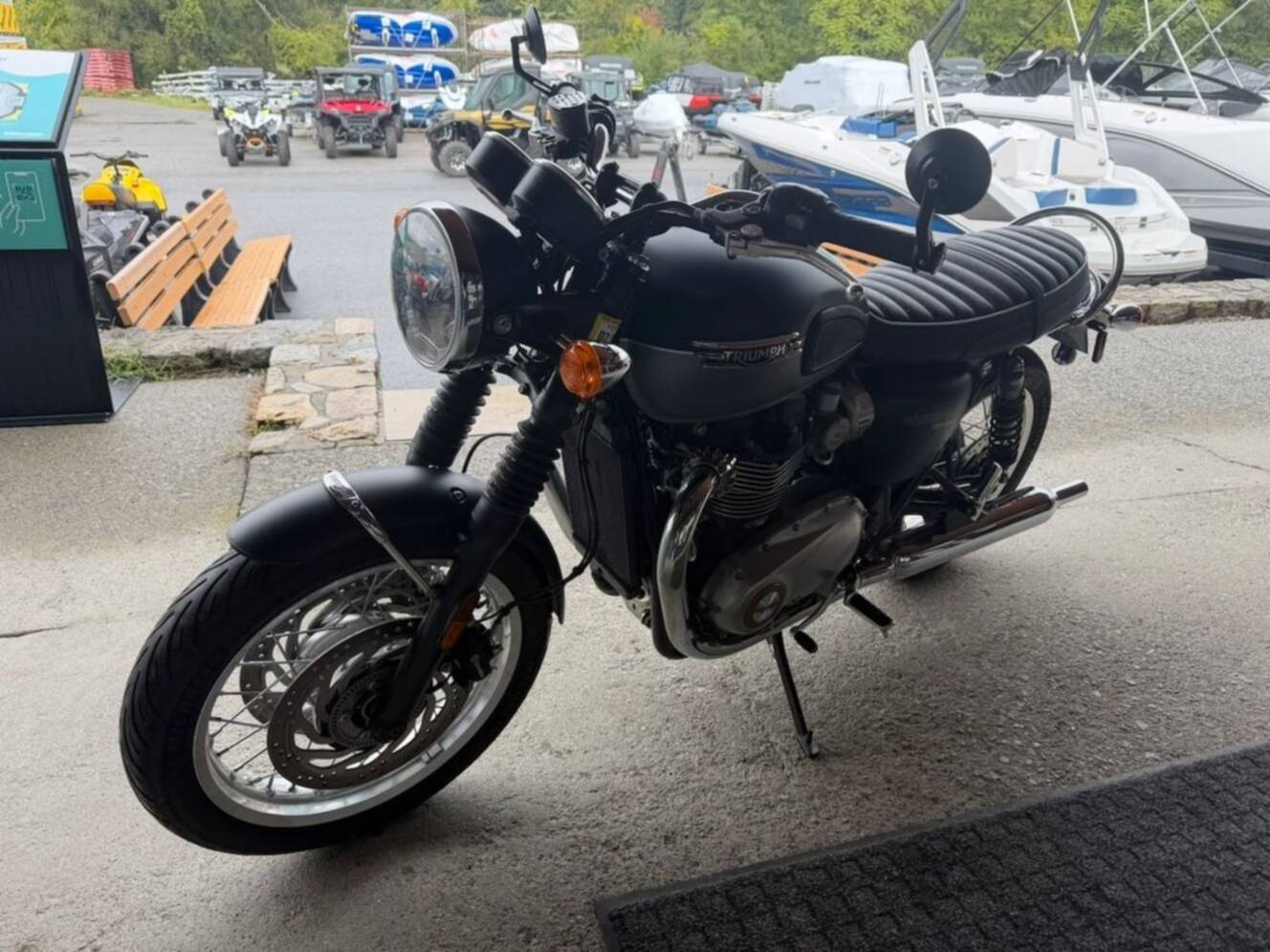A photo of this 2022 Triumph Bonneville T120 Jet Black