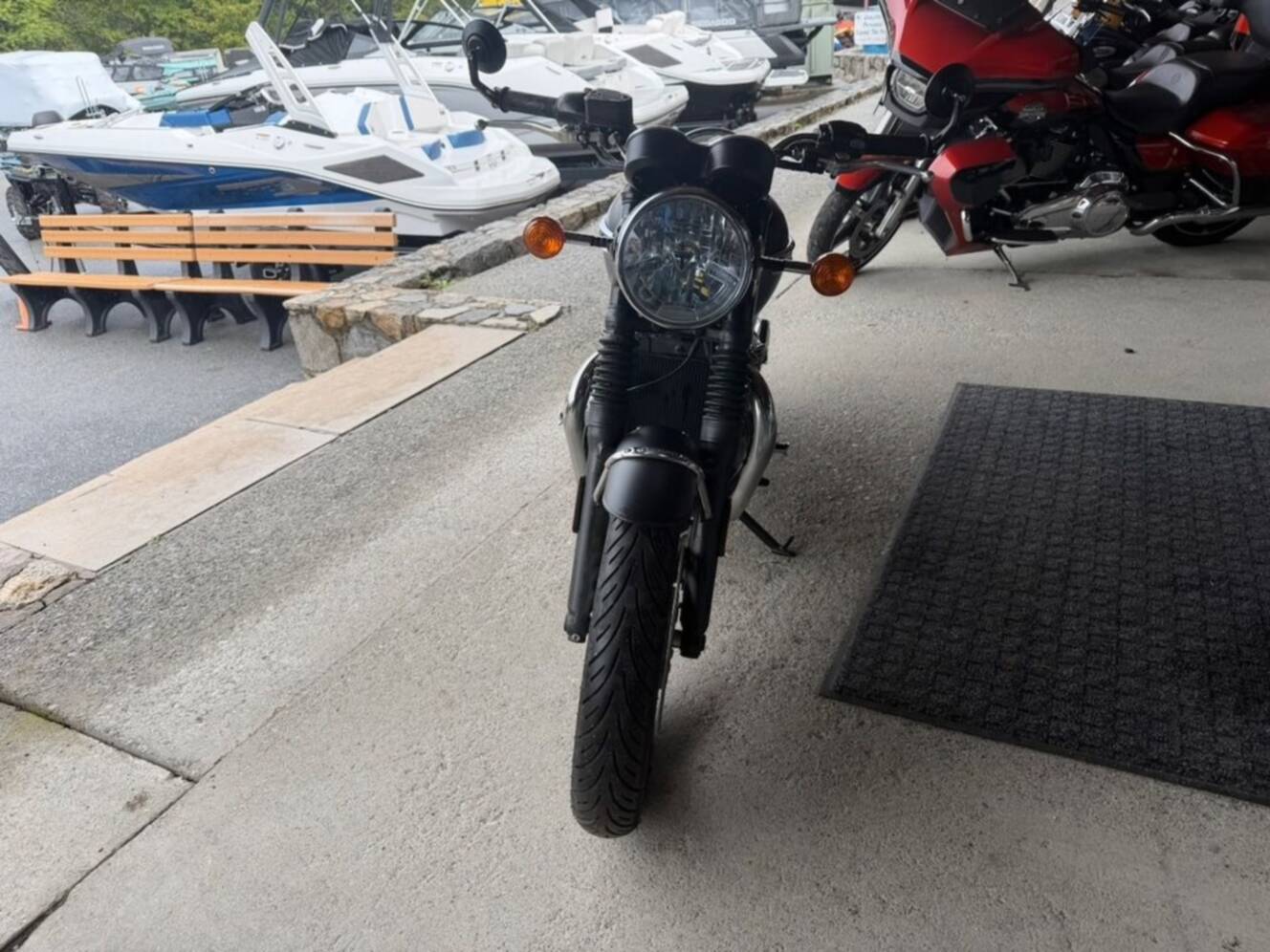A photo of this 2022 Triumph Bonneville T120 Jet Black