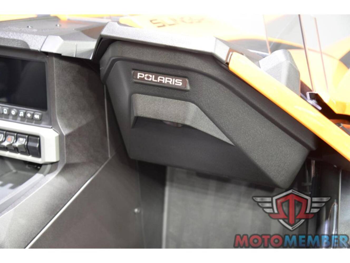 A photo of this 2026 Slingshot SL Manual