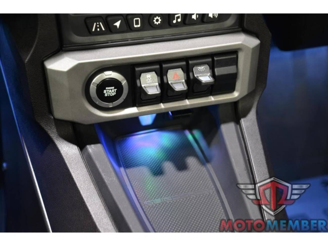 A photo of this 2026 Slingshot SL Manual
