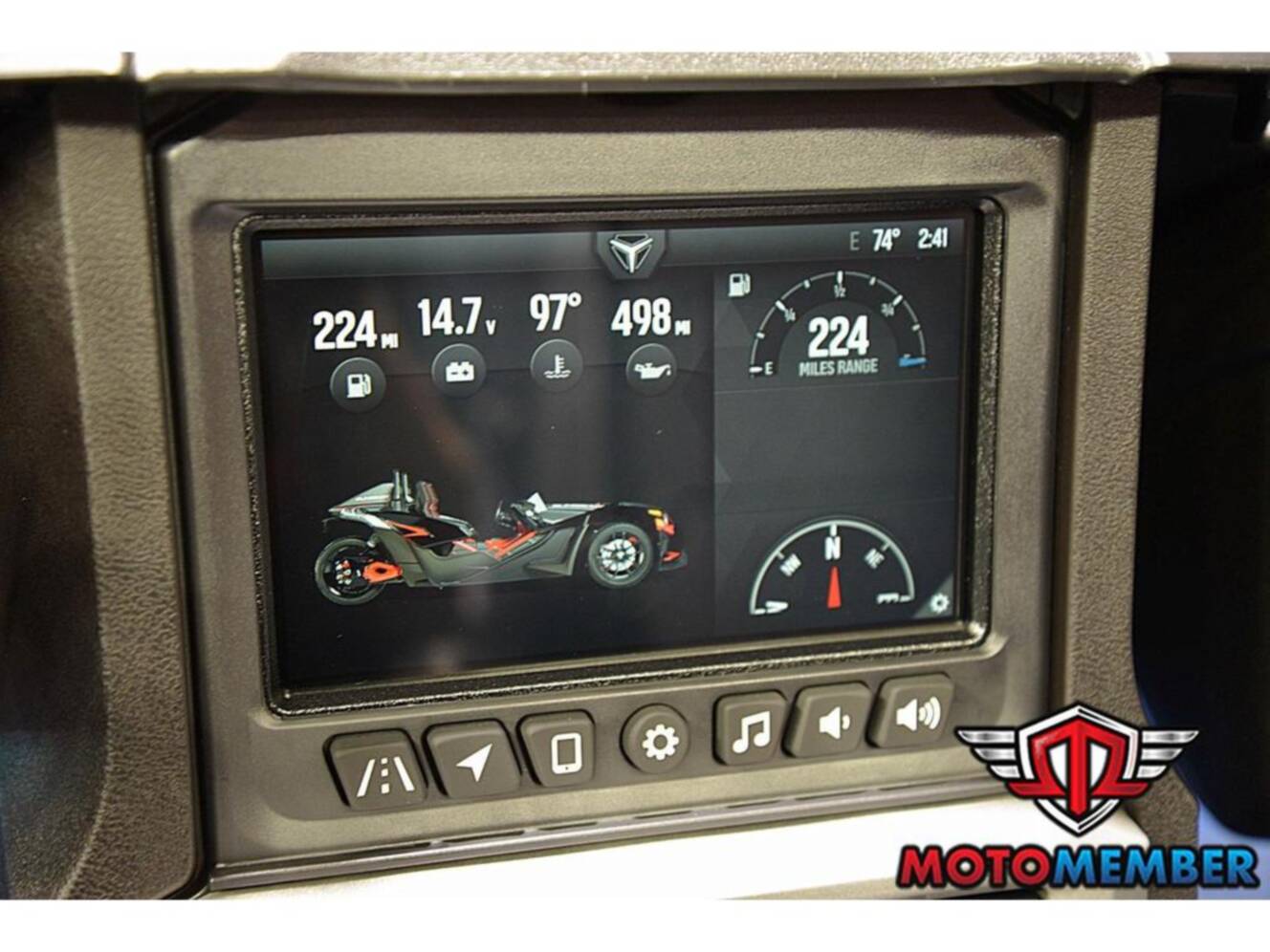A photo of this 2026 Slingshot SL Manual