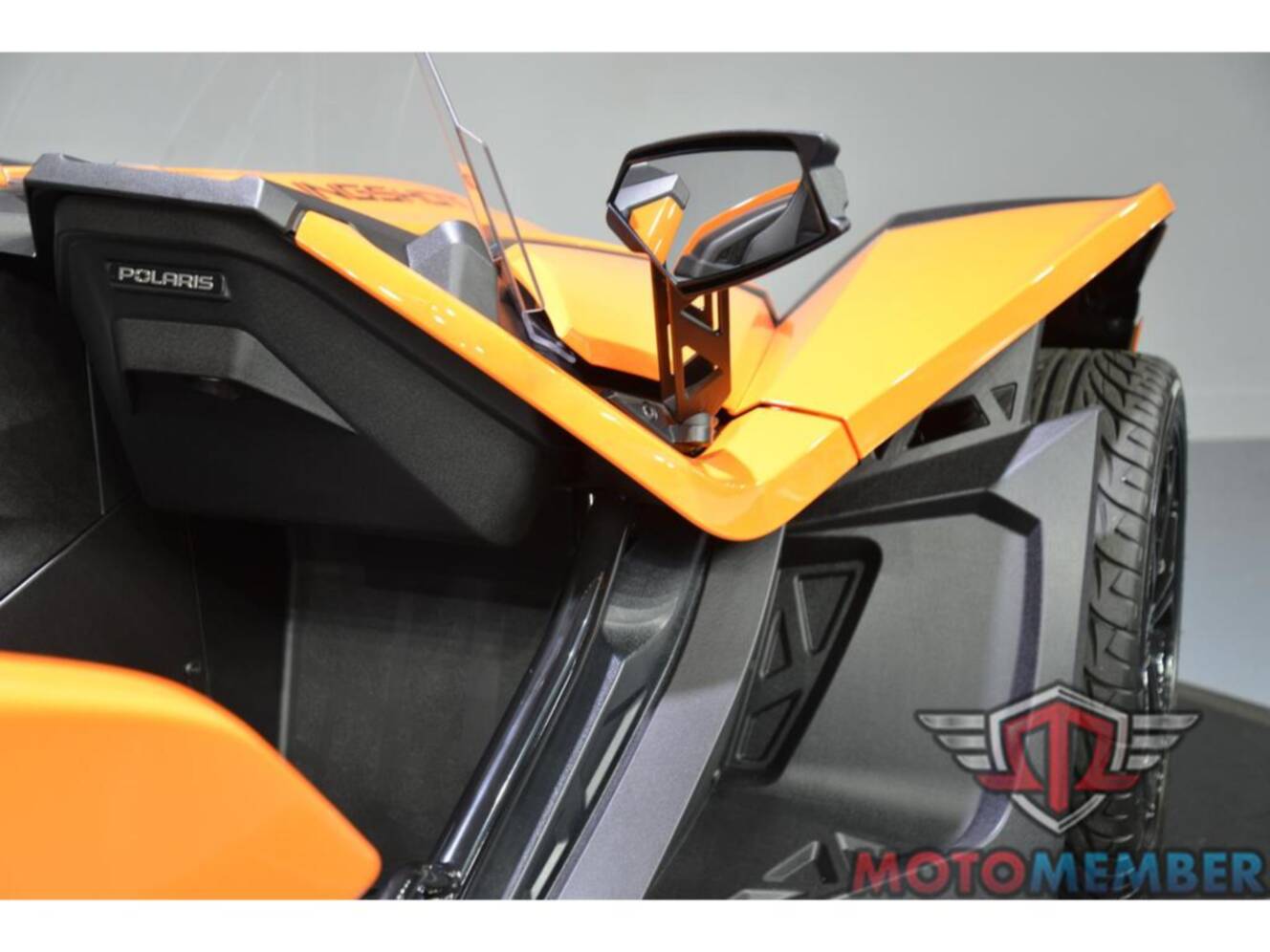 A photo of this 2026 Slingshot SL Manual