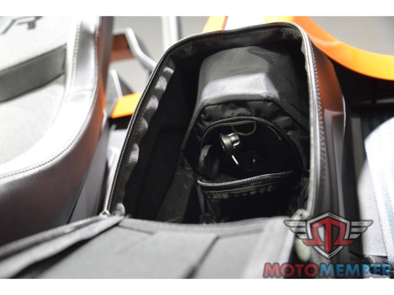 A photo of this 2026 Slingshot SL Manual