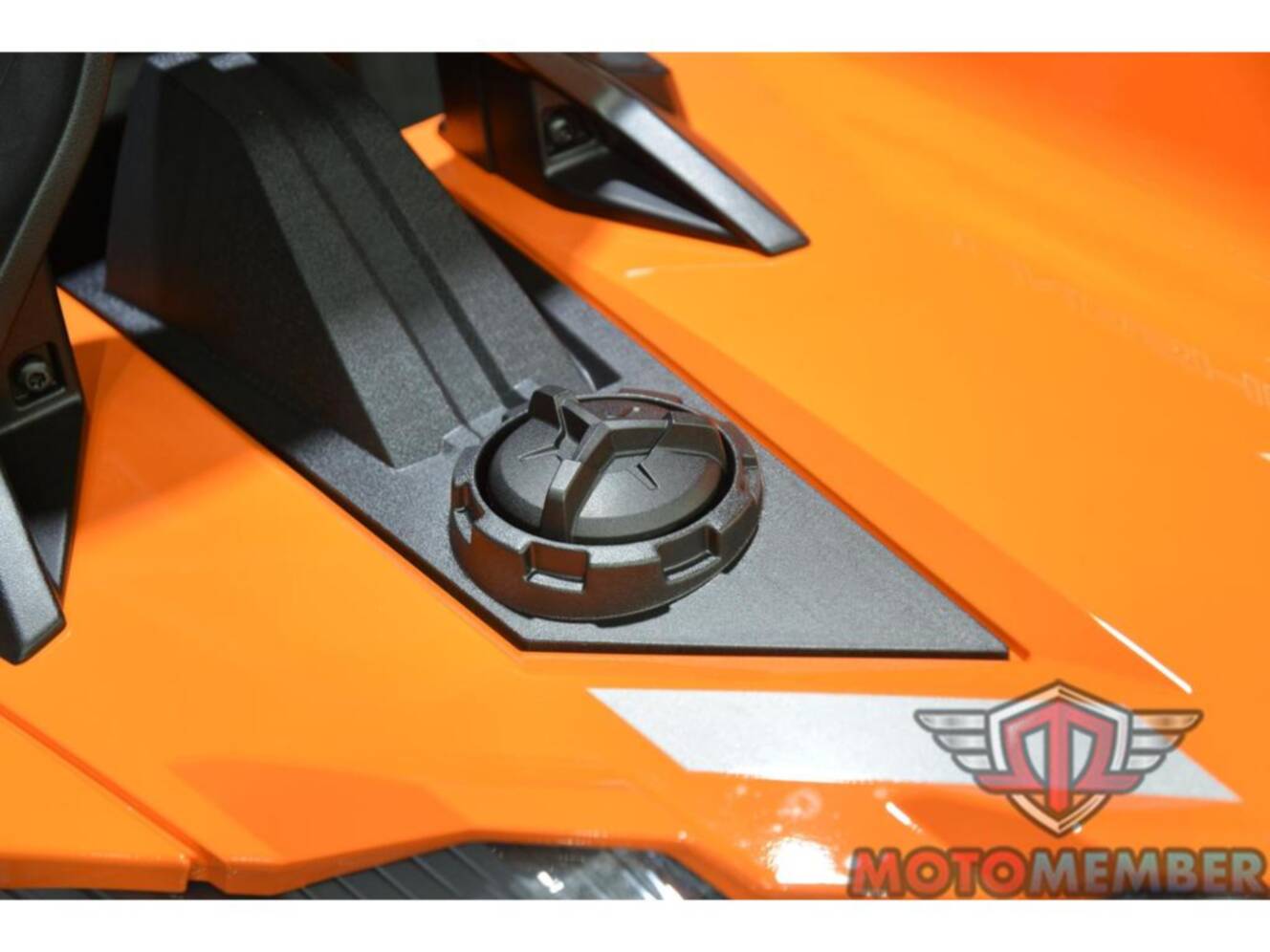 A photo of this 2026 Slingshot SL Manual