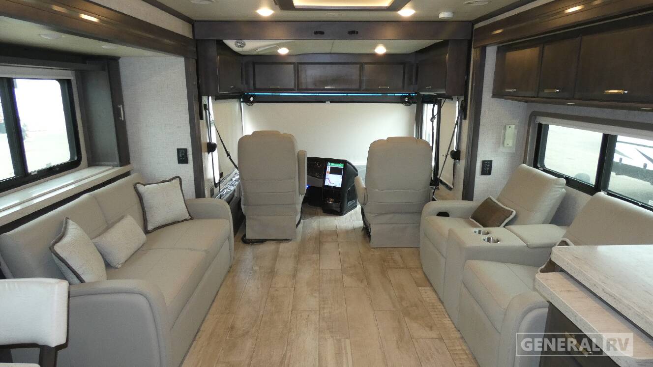 A photo of this 2022 Thor Motor Coach TUSCANY 40RT