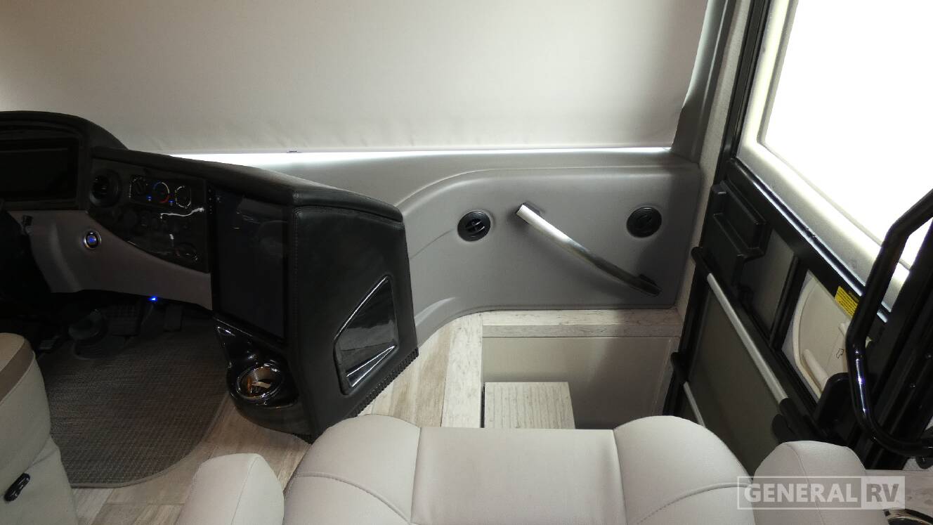 A photo of this 2022 Thor Motor Coach TUSCANY 40RT