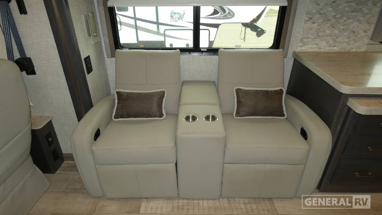 A photo of this 2022 Thor Motor Coach TUSCANY 40RT