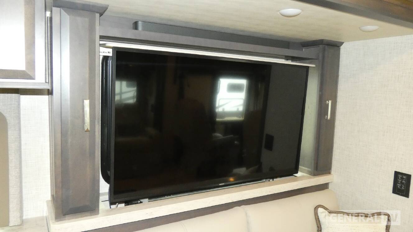 A photo of this 2022 Thor Motor Coach TUSCANY 40RT