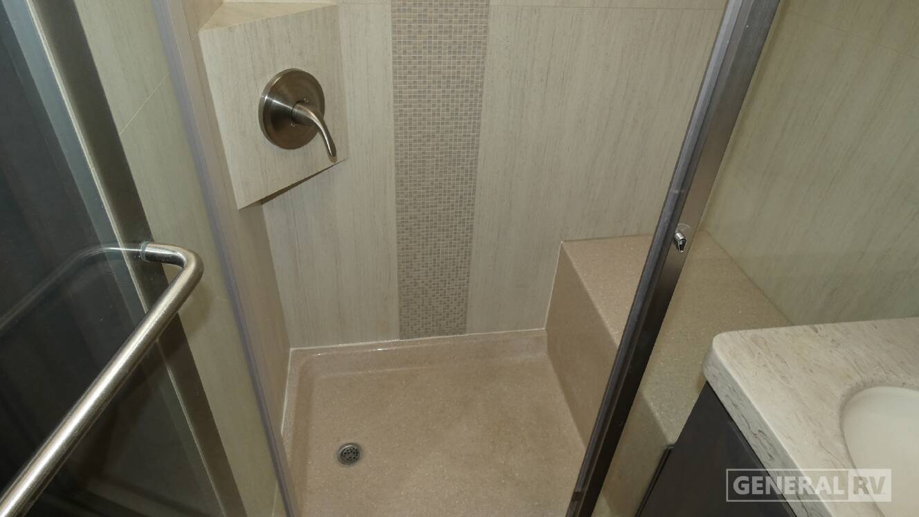A photo of this 2022 Thor Motor Coach TUSCANY 40RT