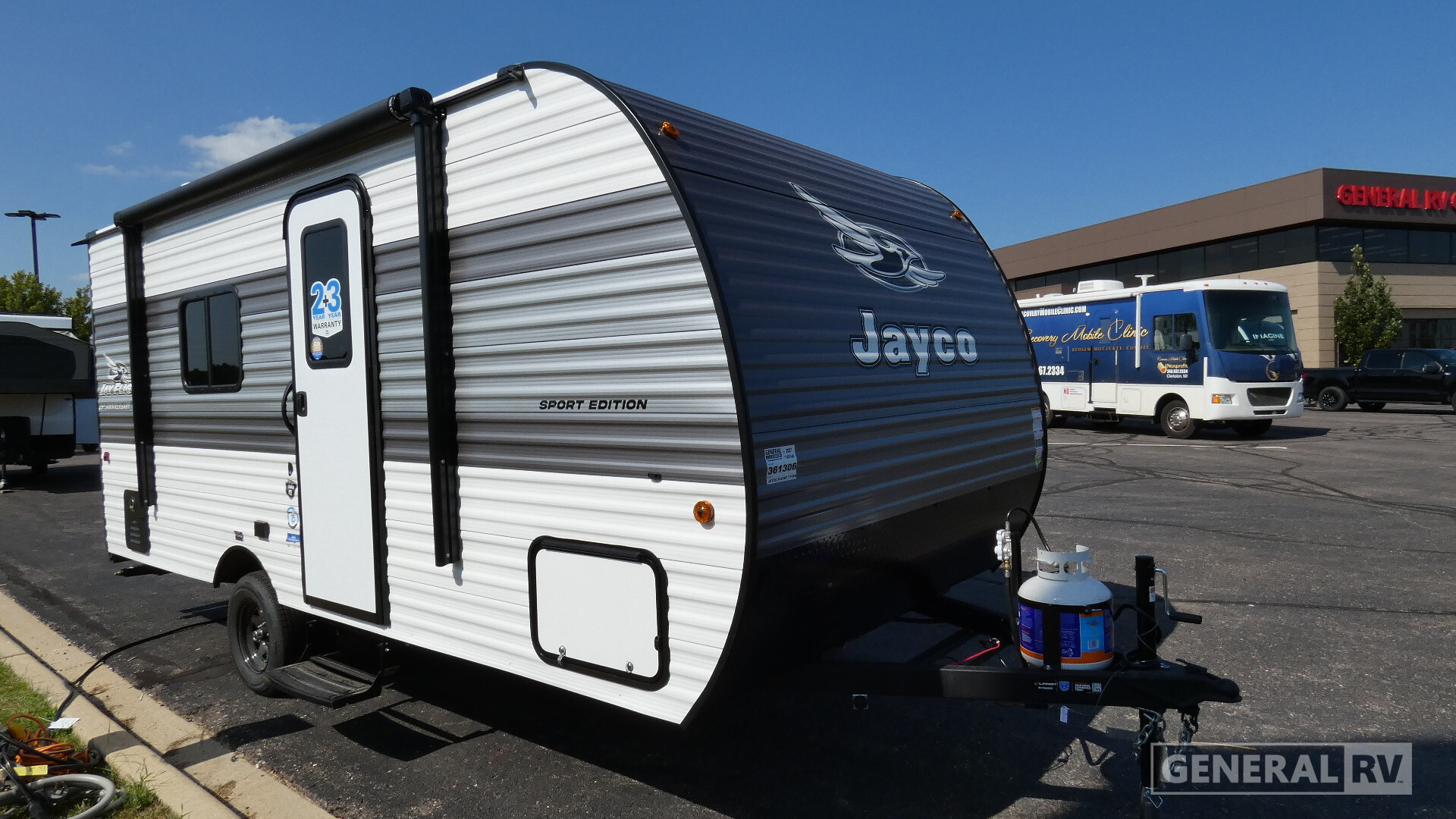 2027 Jayco FLIGHT 170FQ SPORT EDITION in wixom MI