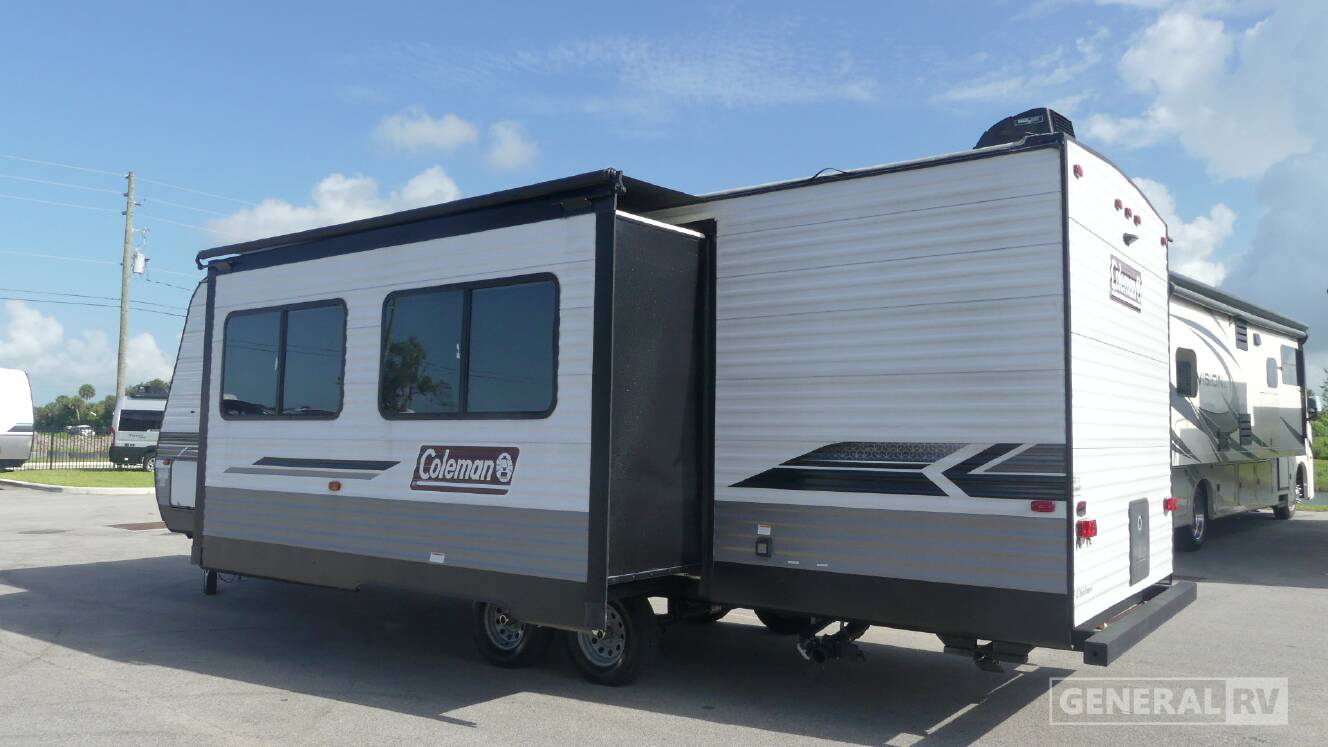 A photo of this 2023 Dutchmen COLEMAN LANTERN LT 262BH