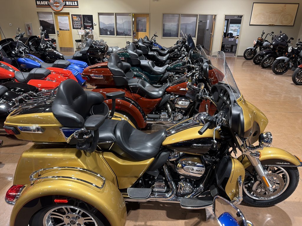 2017 Harley-Davidson TRI GLIDE ULTRA CLASSIC Trike motorcycle