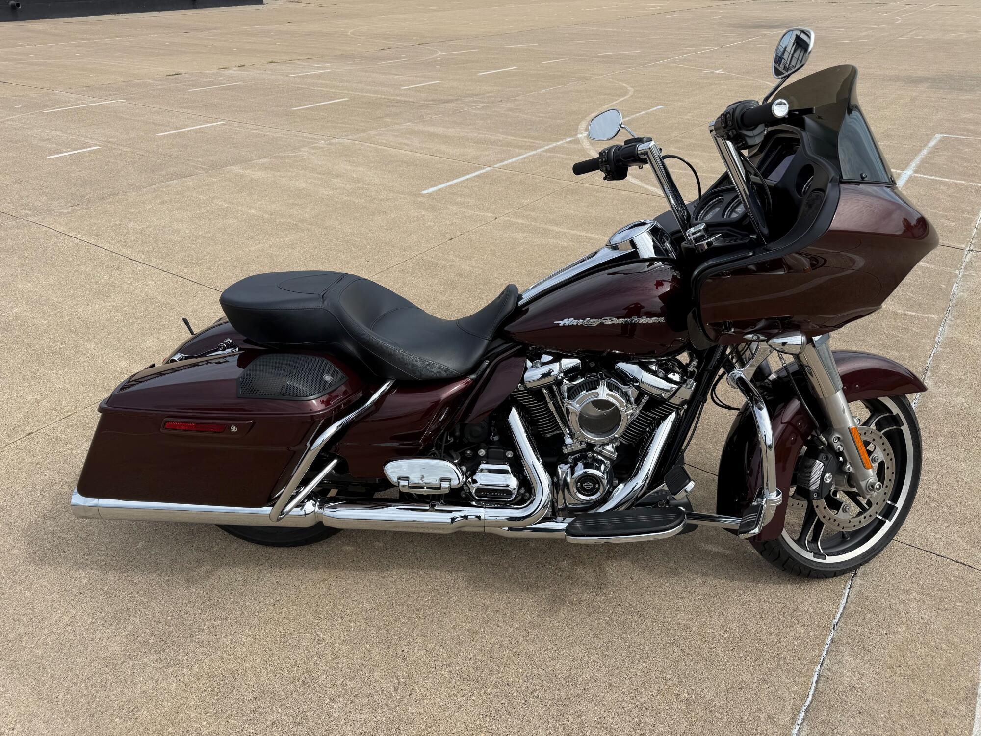 2019 Harley-Davidson Road Glide in Clinton, IA