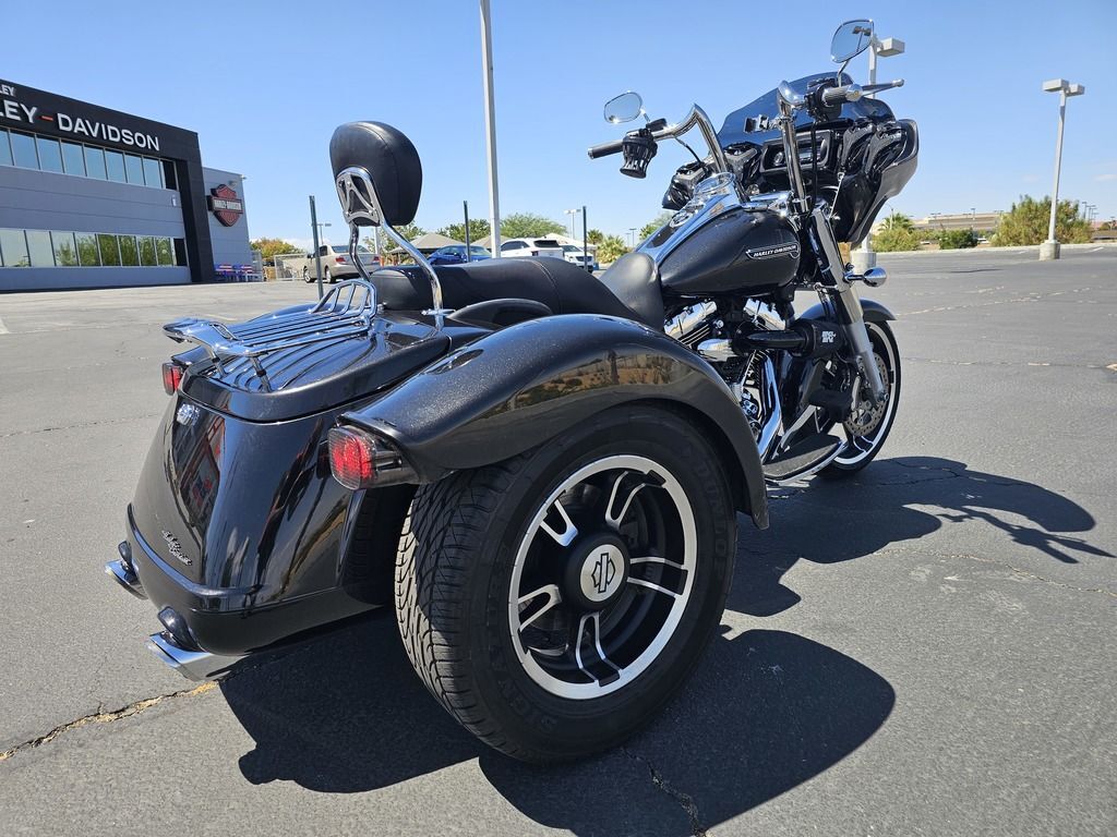 2016 Harley-Davidson® FLRT - Freewheeler® in palmdale CA