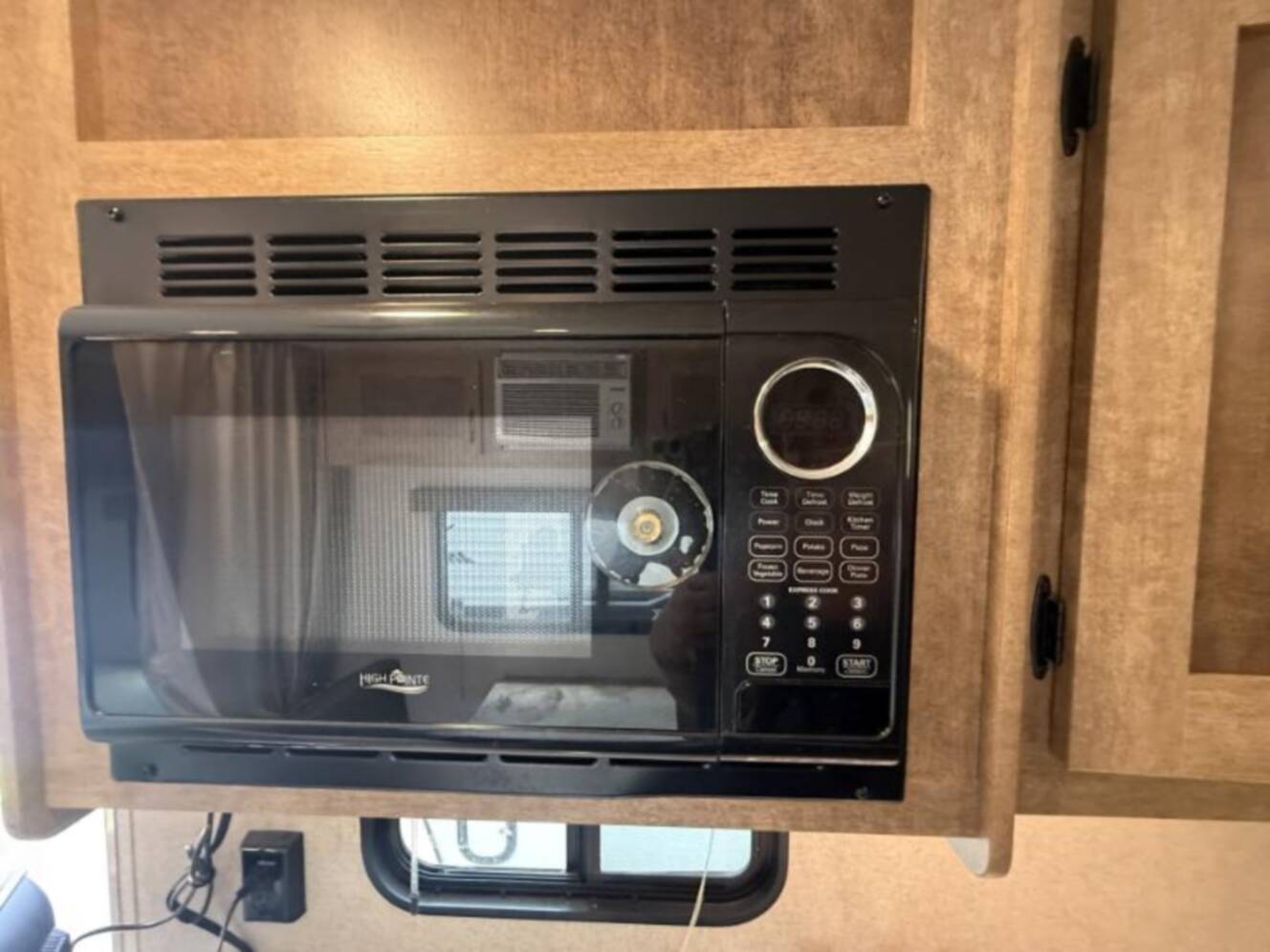 A photo of this 2017 Starcraft AR-ONE MAXX 19BHLE